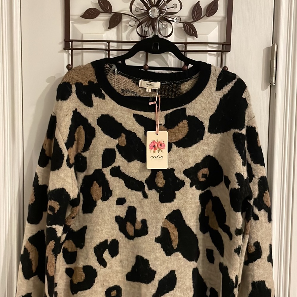 Nwt Entro Leopard Print Long Soft Fuzzy Sweater W… - image 2